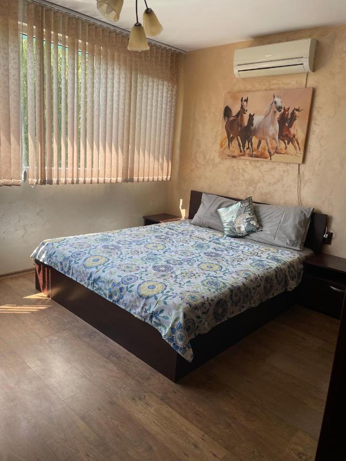 Lotos Apartament Burgas Exterior foto